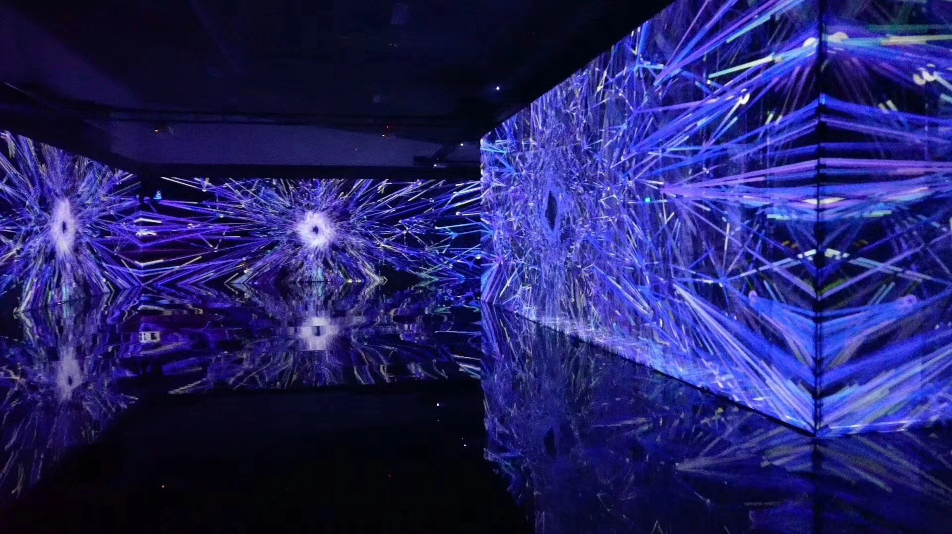 Son şirket haberleri Holografik projeksiyon teknolojisi esas olarak hangi alanlarda kullanılır?