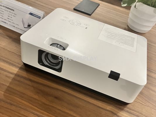 Kalite RS232 İş Multimedya Projektörleri 3000 Lümen 3LCD Ekran 1024x768 XGA Fabrika