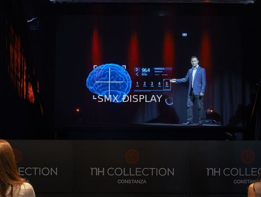 Kalite Holografik Projeksiyon Sistemi Musion Eyeliner Folyo Hologram 3D Gösterisi Fabrika