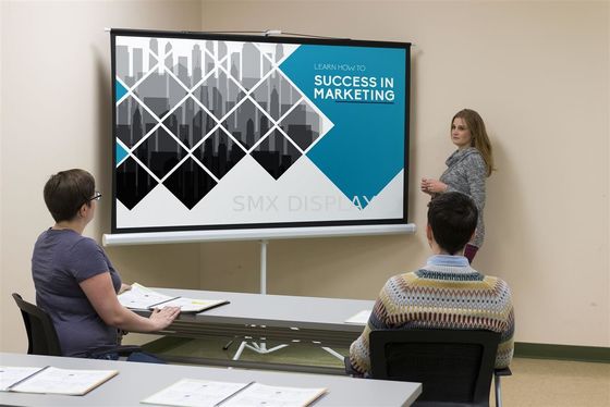 Kalite Tripod Stand Projeksiyon Ekranları 84x84 inç Taşınabilir 1.0 Kazanç Fabrika