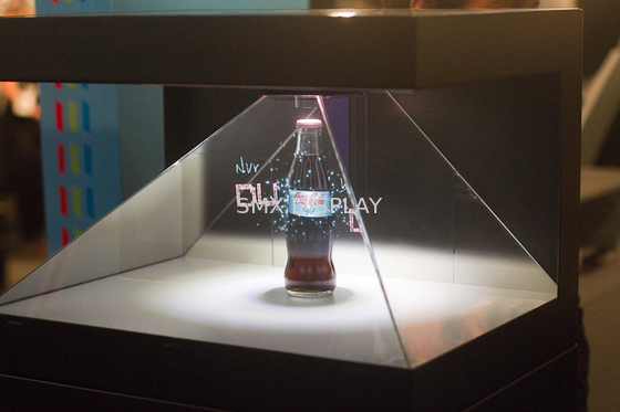 22 inçlik 3 boyutlu piramit hologram projeksiyon dolabı 270 derecelik holografik ekran 3 boyutlu hologram kutusu